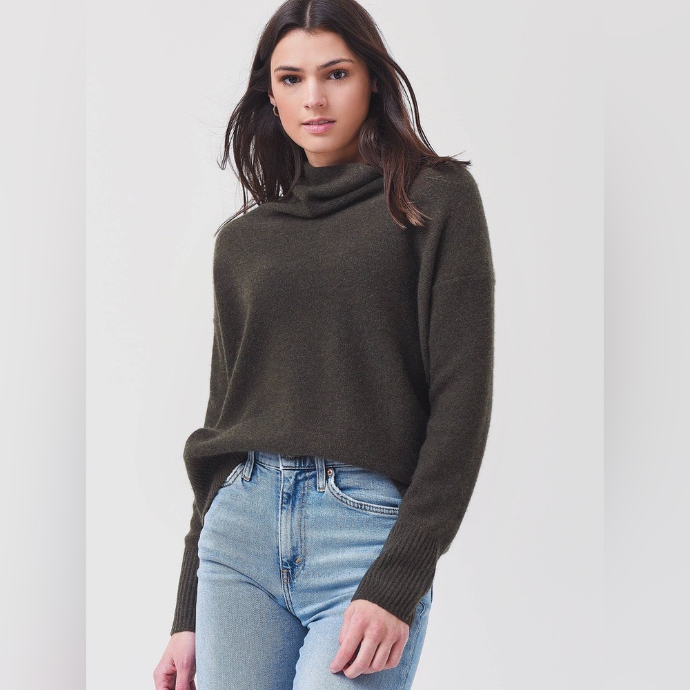 VINCE Black 100% cashmere sweater  XS
